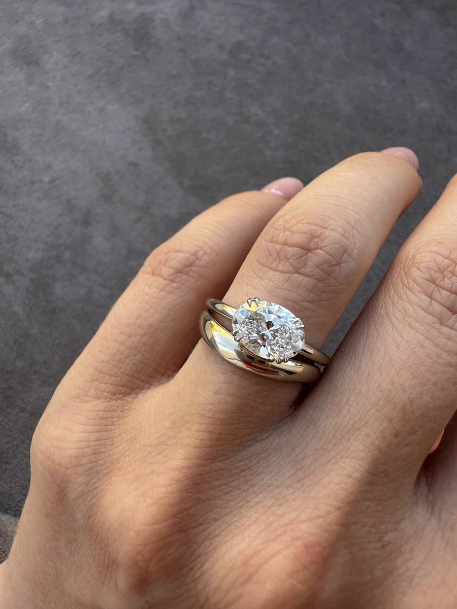 Curve Ring