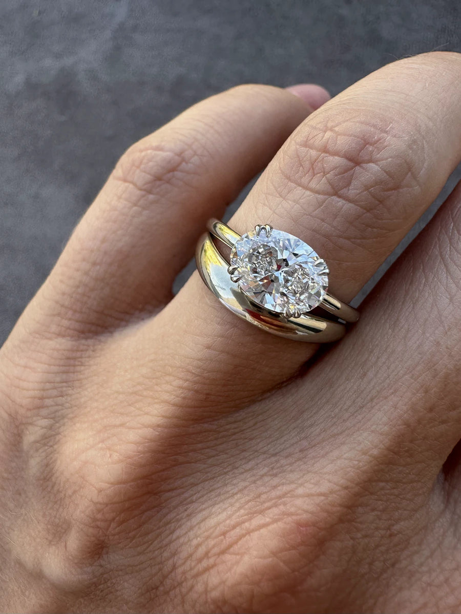 Curve Ring