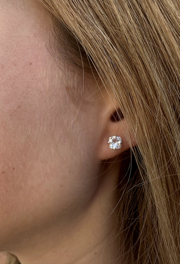 Cushion Studs